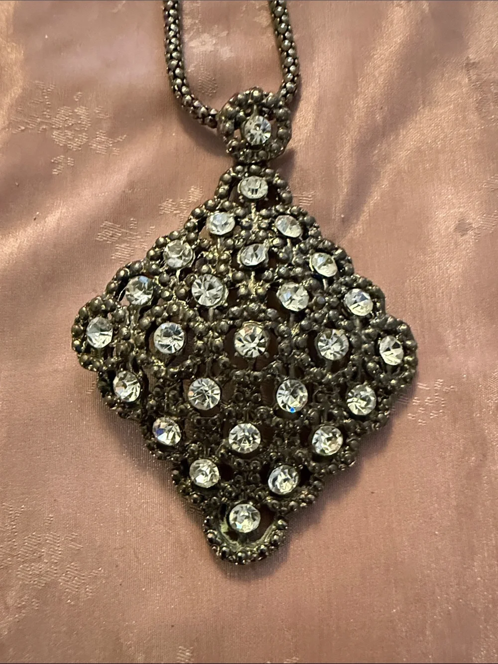 Vintage-Inspired Silver Crystal Pendant Necklace - Clear Stones